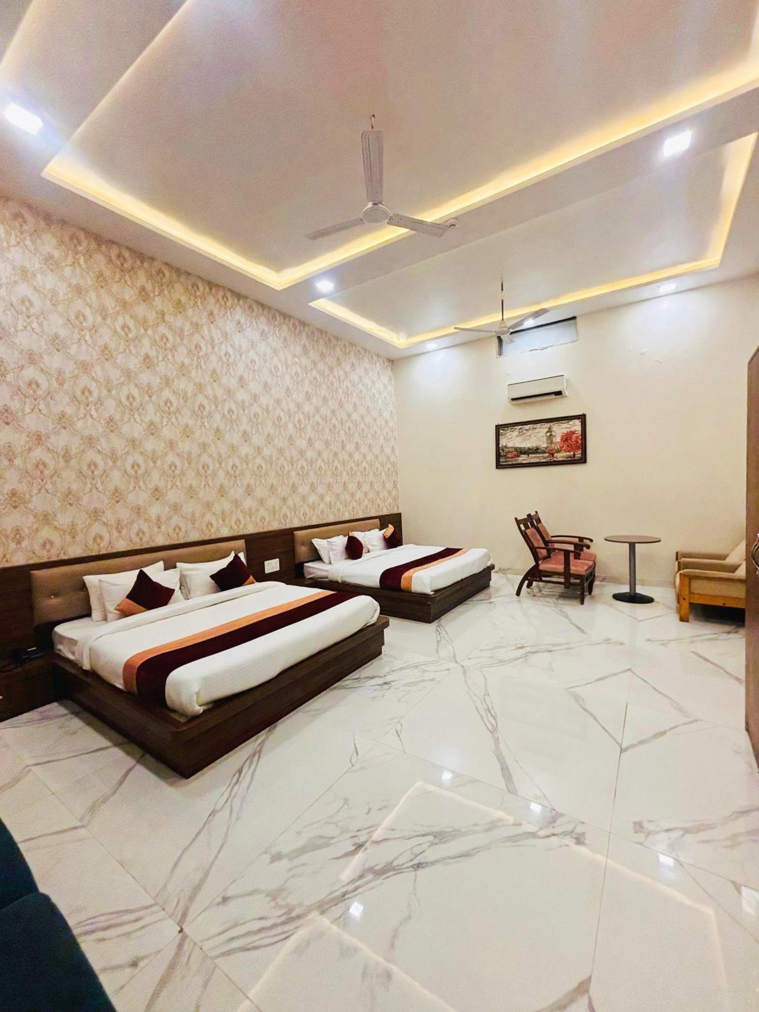Hotel Amar Vilas & Resort Bharatpur Exterior foto